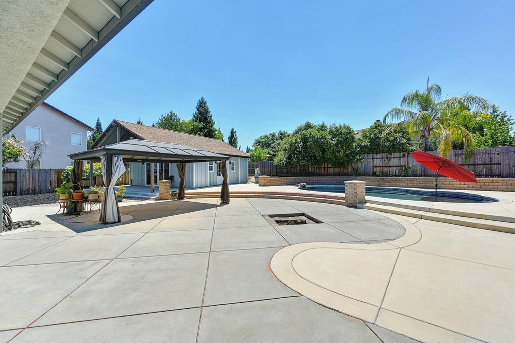 8209 Horncastle Avenue