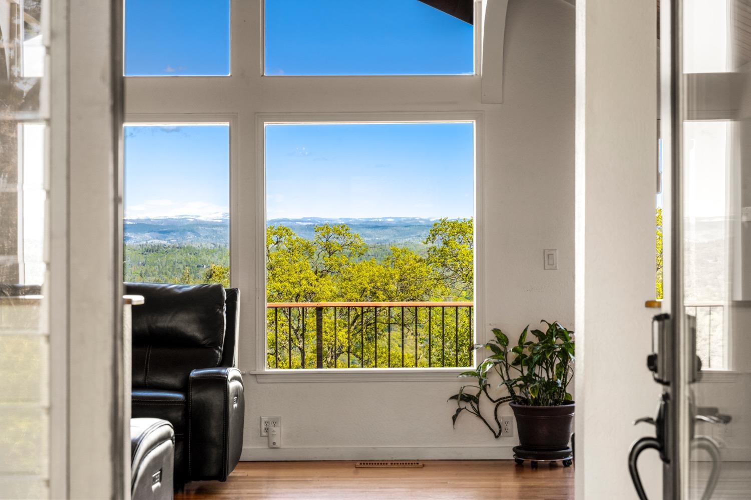 7649 Crystal Boulevard