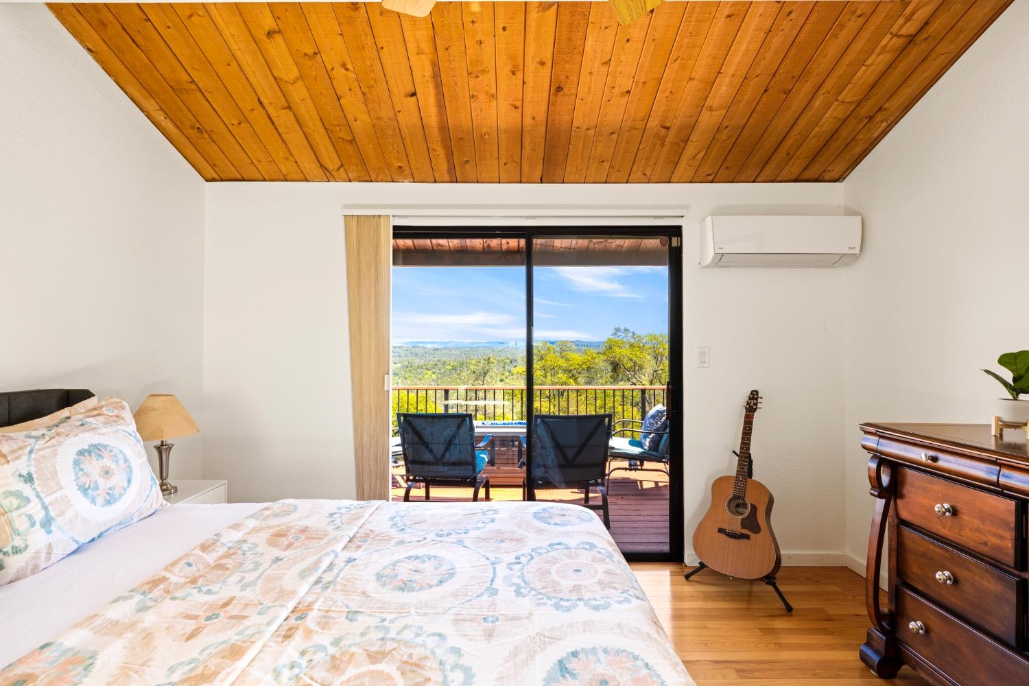 7649 Crystal Boulevard