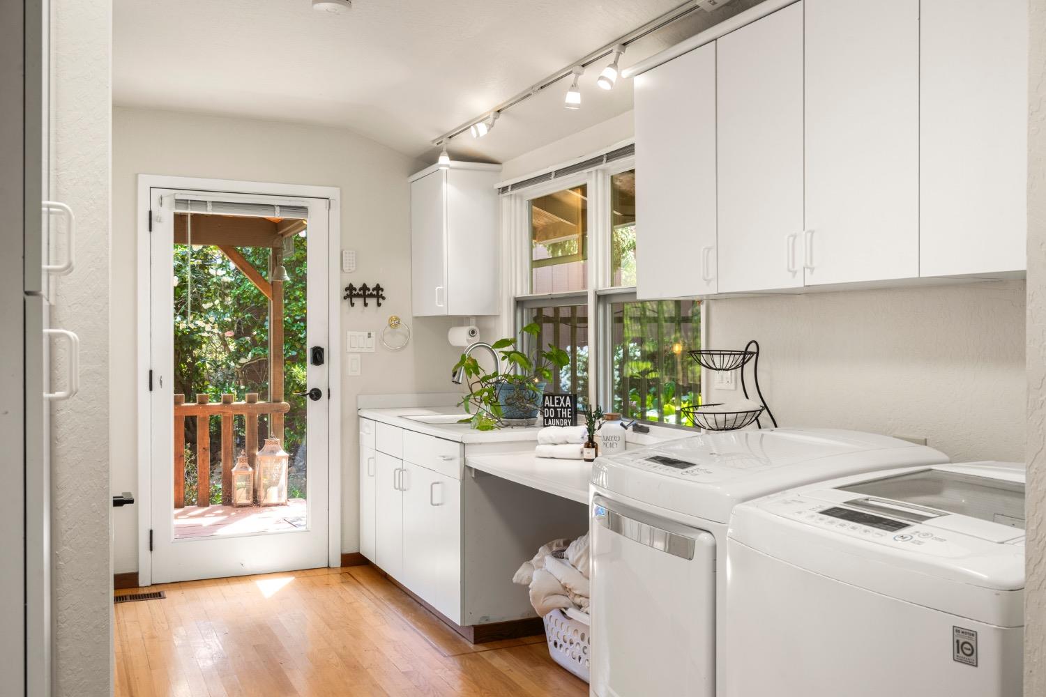 7649 Crystal Boulevard