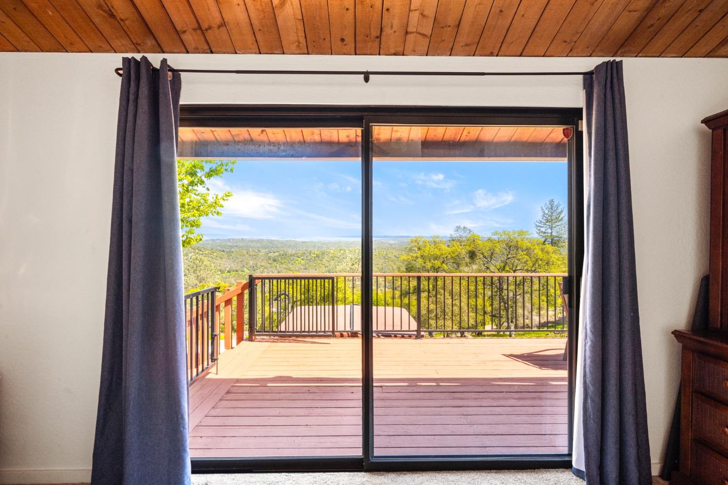 7649 Crystal Boulevard