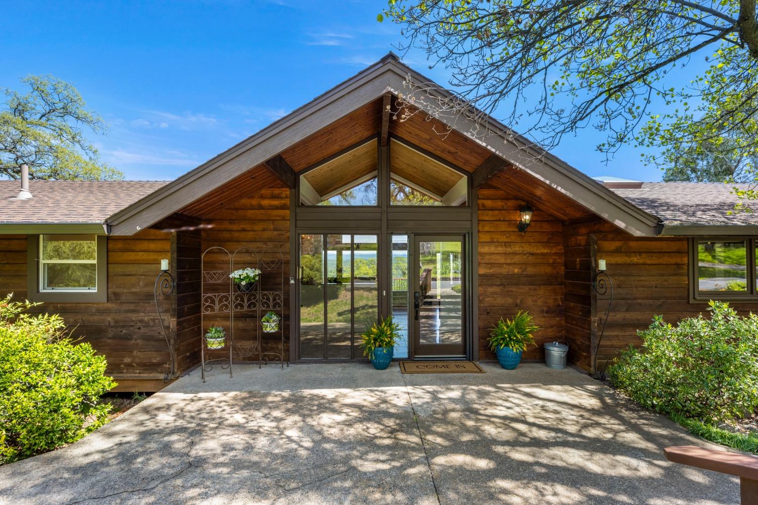 7649 Crystal Boulevard