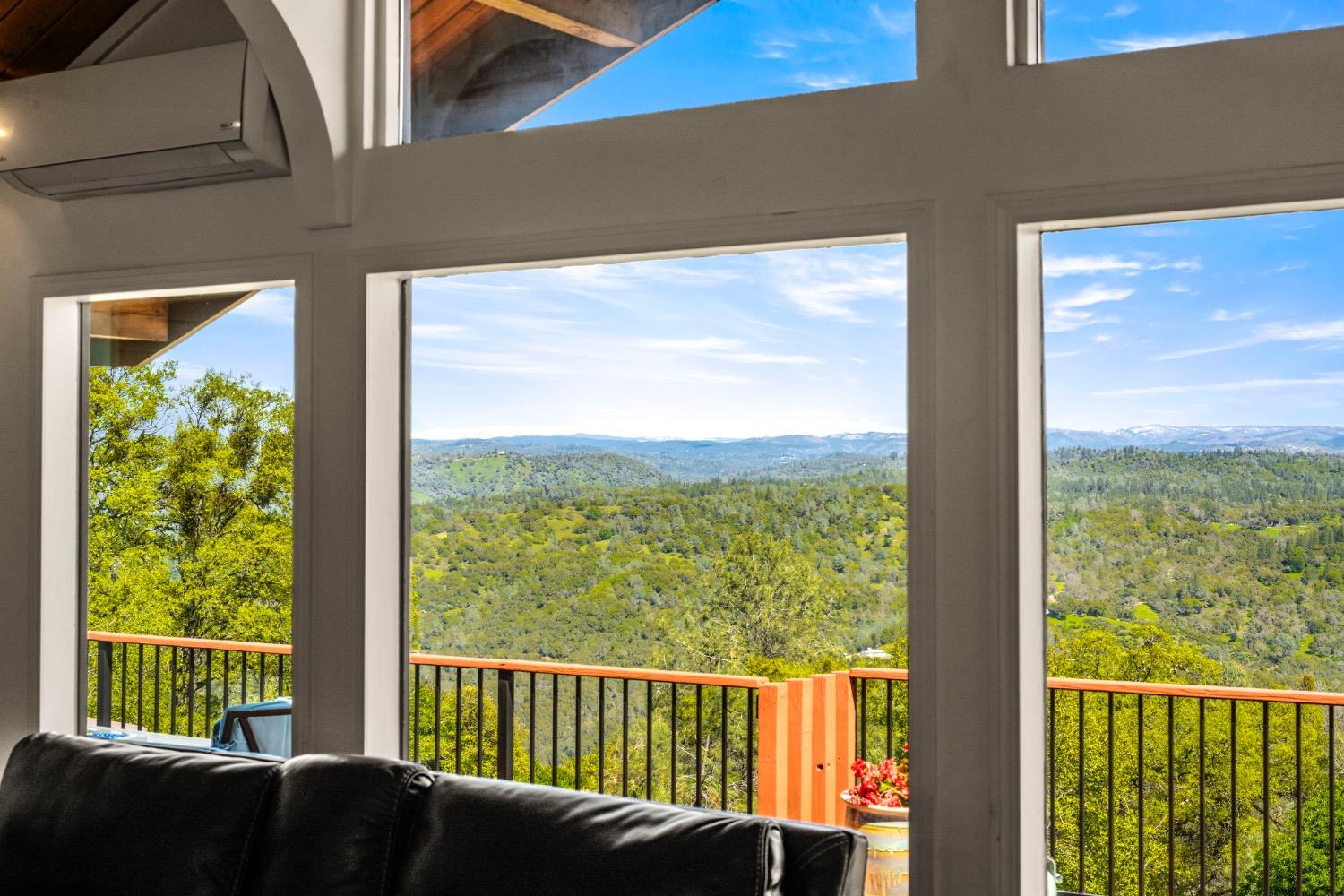 7649 Crystal Boulevard