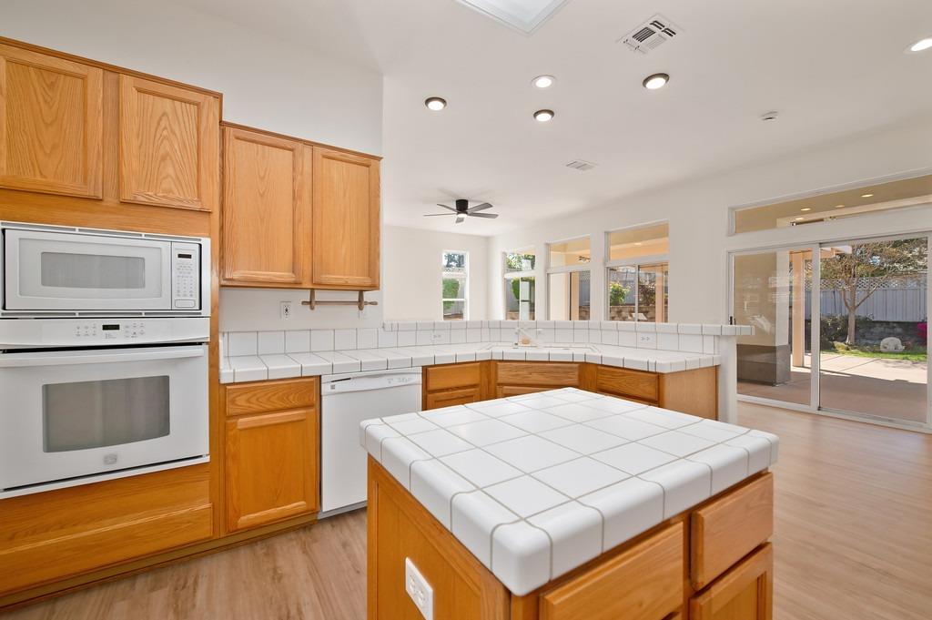 5117 Redbud Grove Lane