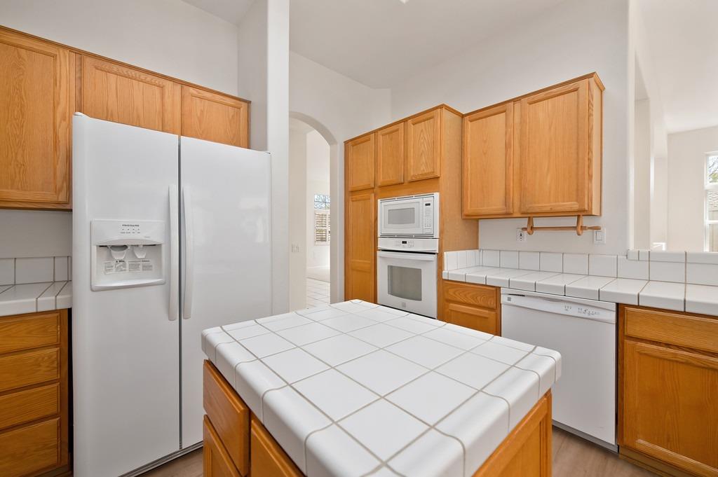 5117 Redbud Grove Lane