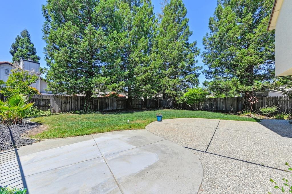 406 Las Cruces Court