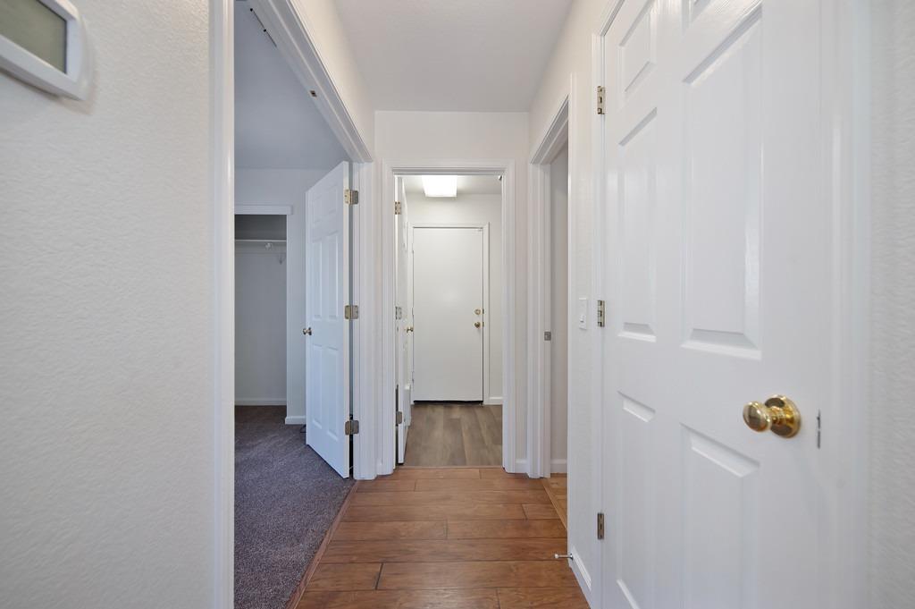 406 Las Cruces Court