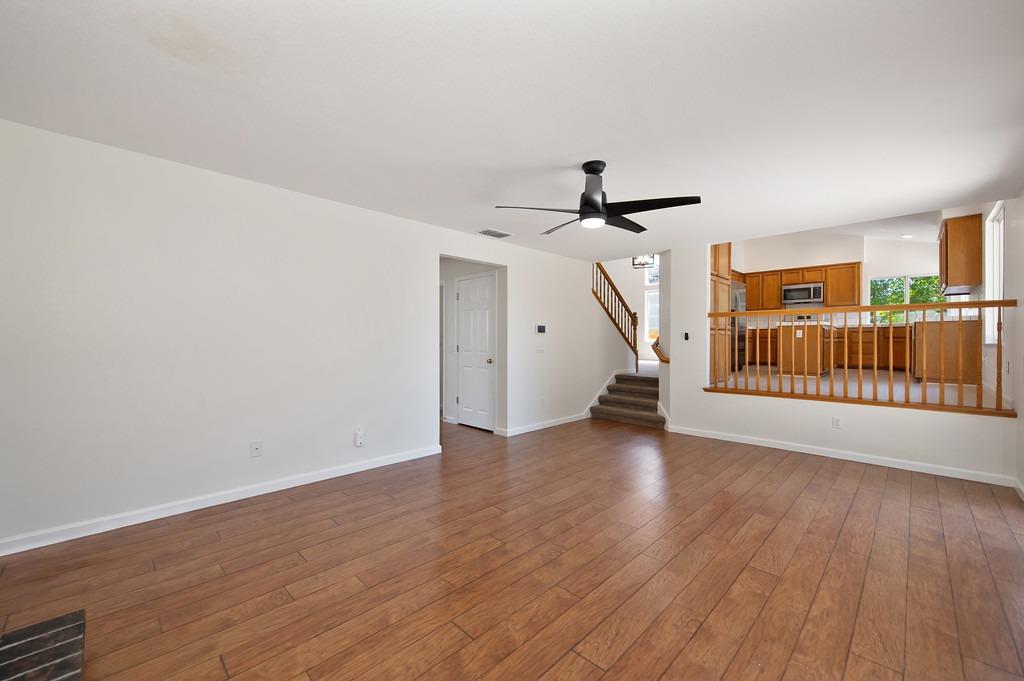 406 Las Cruces Court