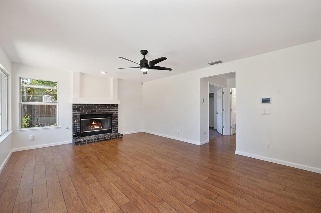 406 Las Cruces Court