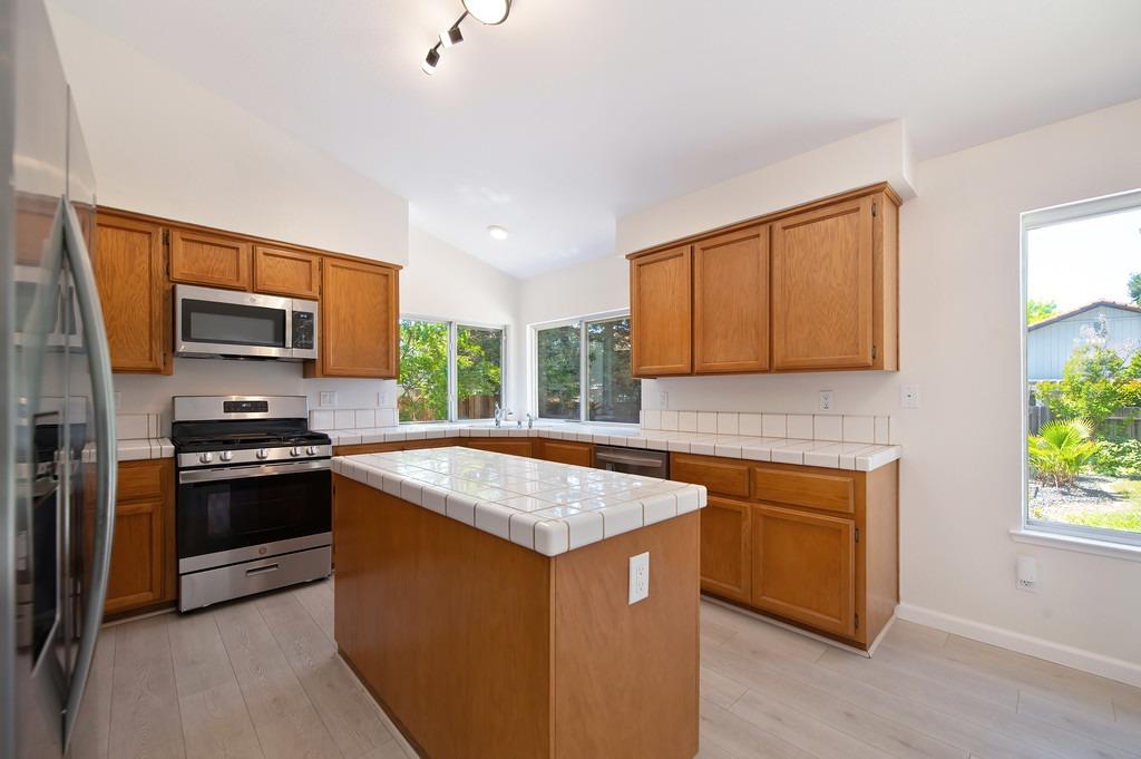 406 Las Cruces Court