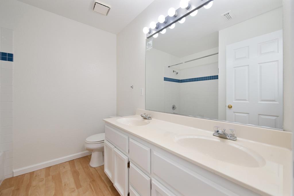 406 Las Cruces Court