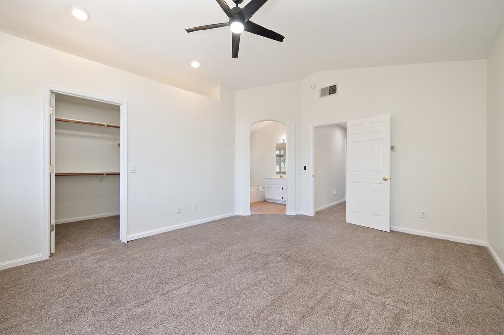 406 Las Cruces Court