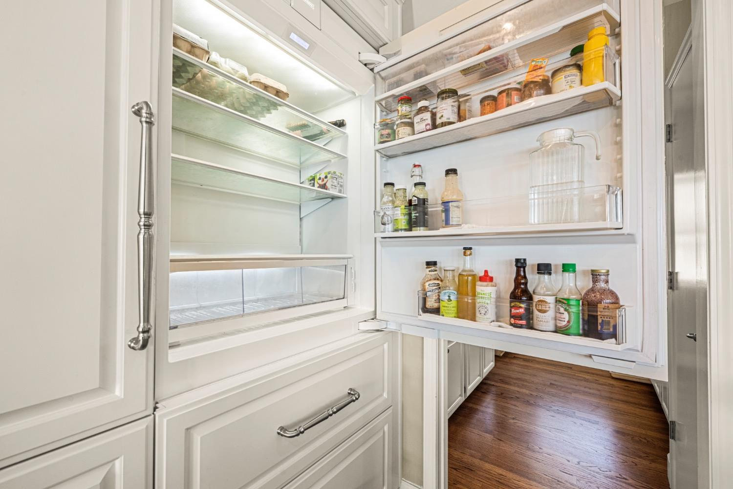 7772 Lakeshore Drive