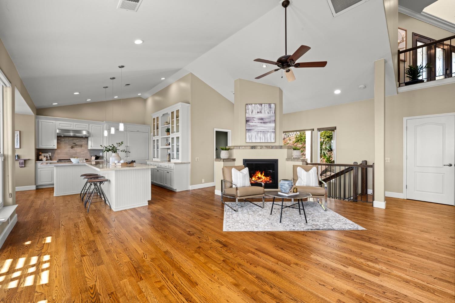 7772 Lakeshore Drive