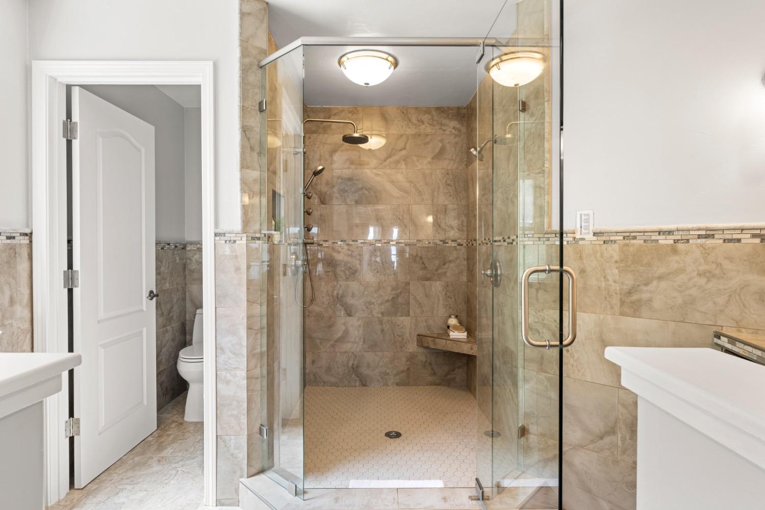 7772 Lakeshore Drive