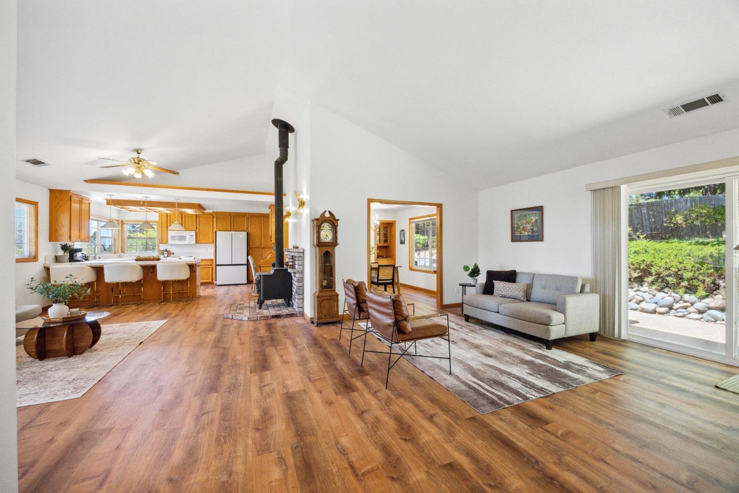 3255 Vista Del Mundo