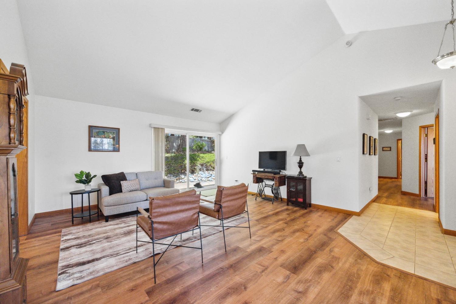 3255 Vista Del Mundo