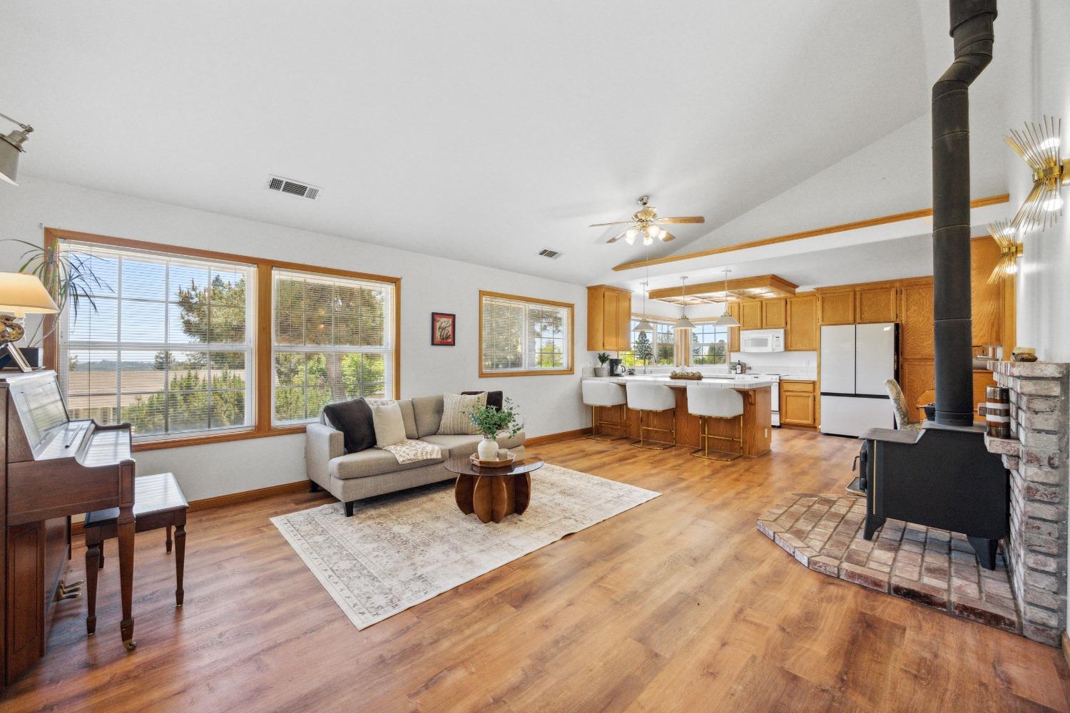 3255 Vista Del Mundo