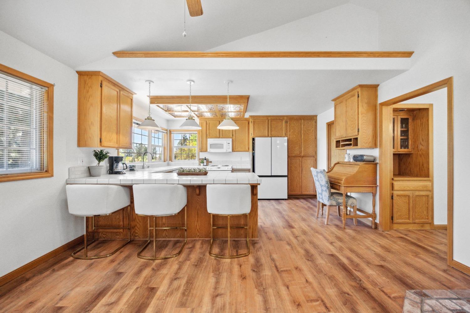 3255 Vista Del Mundo