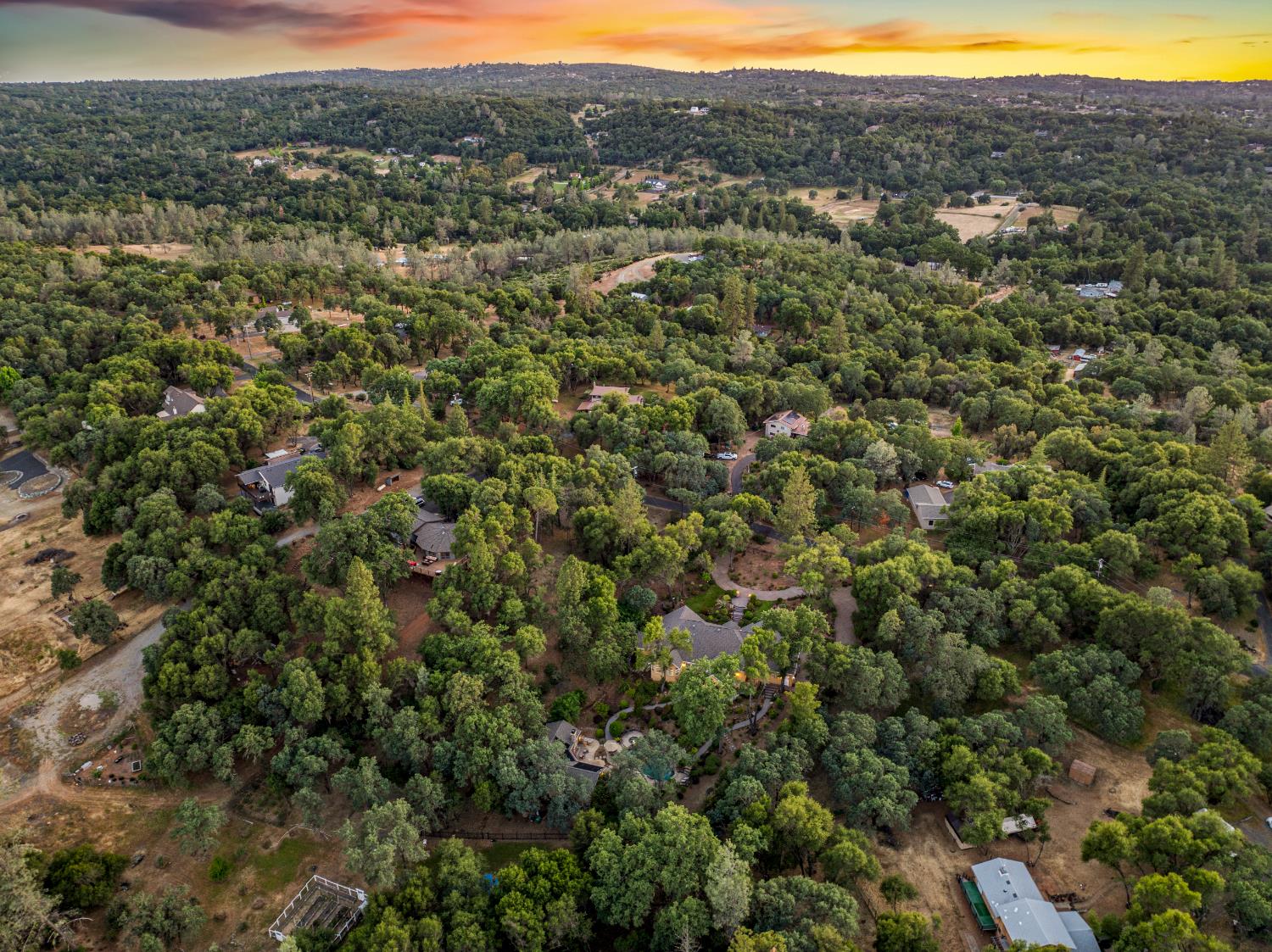 2611 Golden Fawn Trail