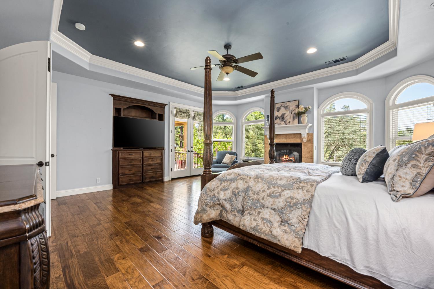 2611 Golden Fawn Trail