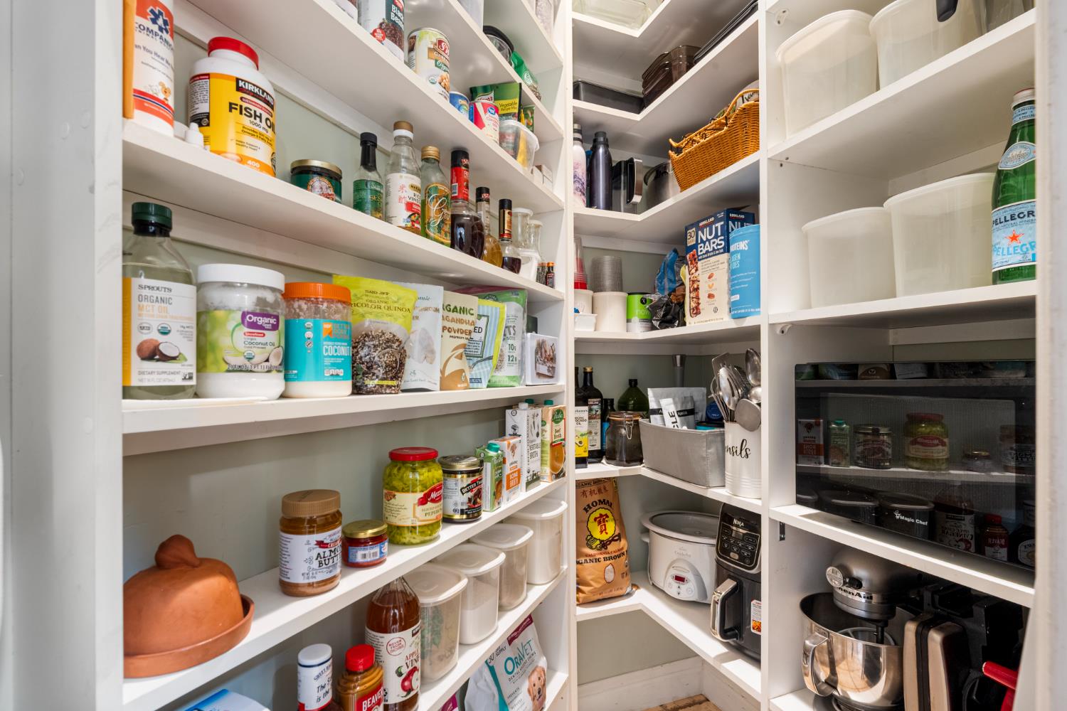 2611 Golden Fawn Trail