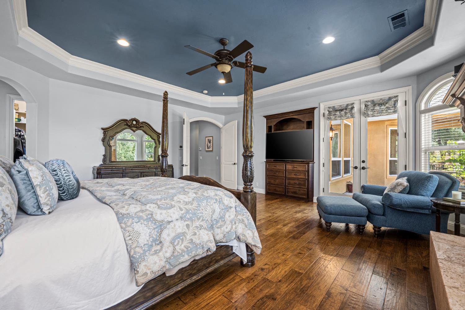 2611 Golden Fawn Trail