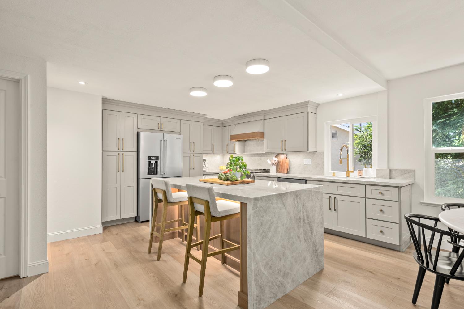 512 Santa Cruz Court