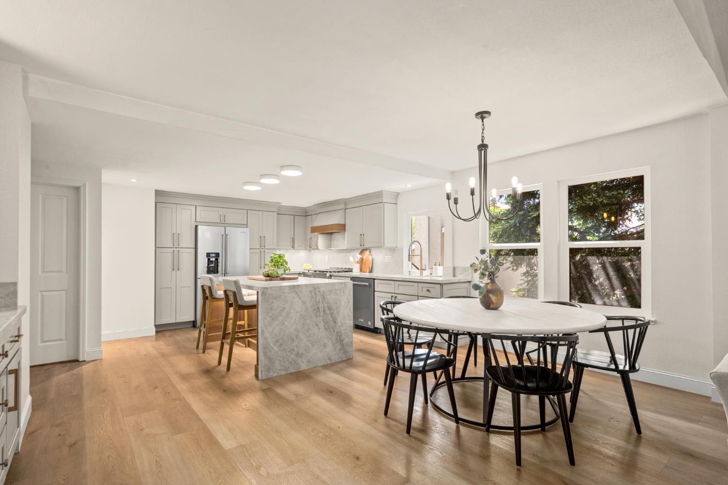 512 Santa Cruz Court