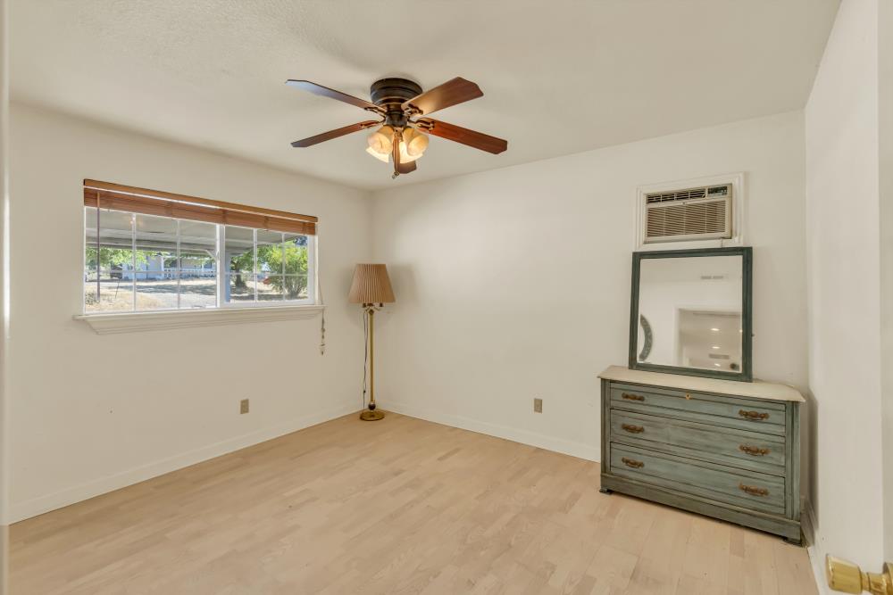 7494 Meadowlark Lane