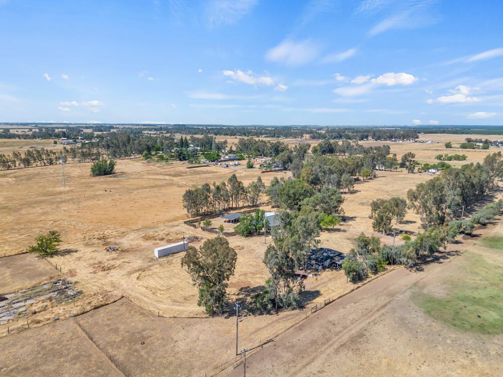 7494 Meadowlark Lane