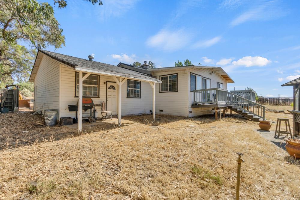 7494 Meadowlark Lane