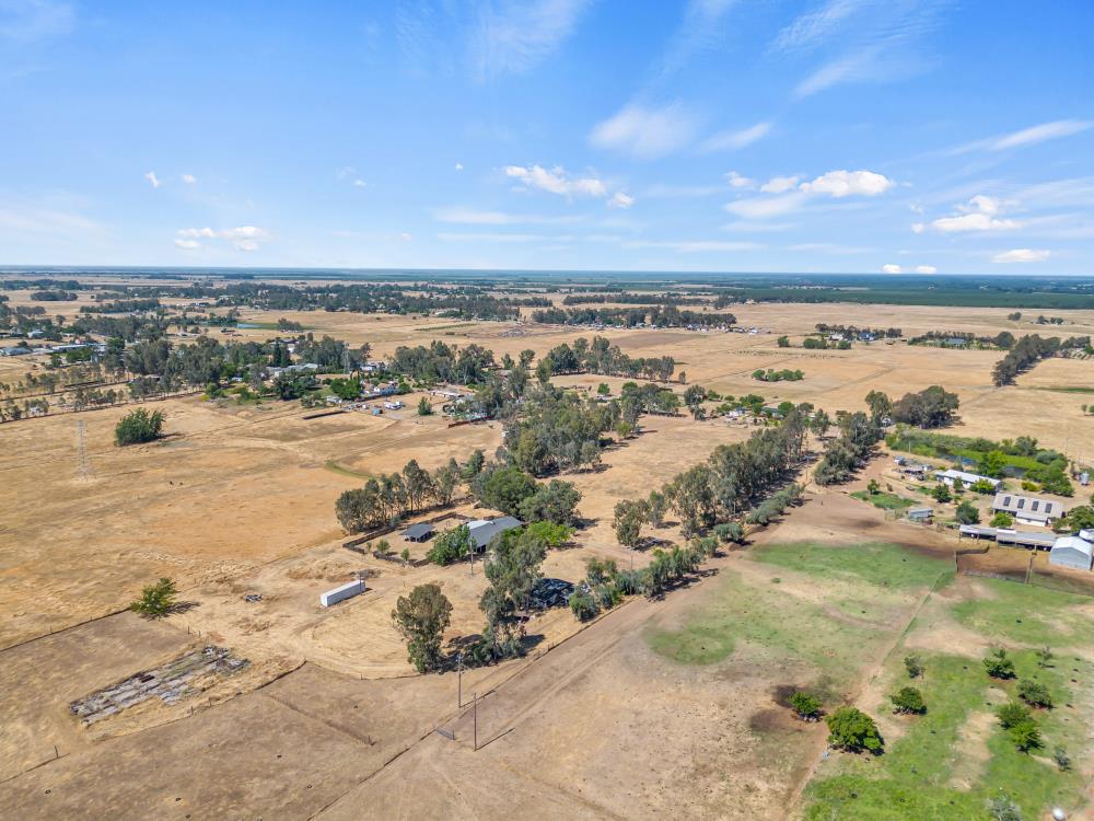 7494 Meadowlark Lane