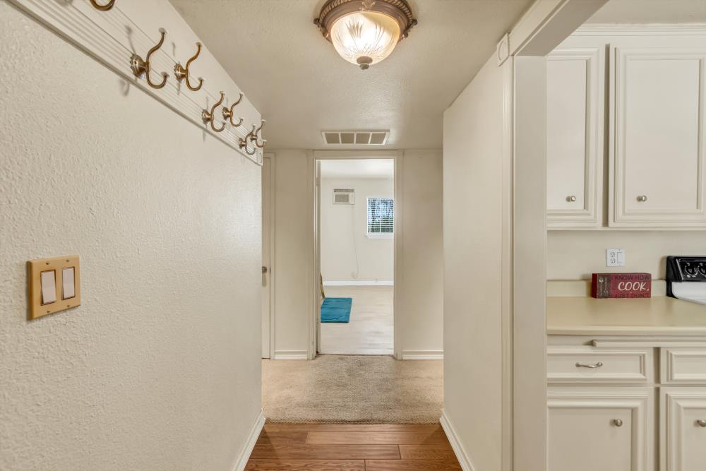 7494 Meadowlark Lane