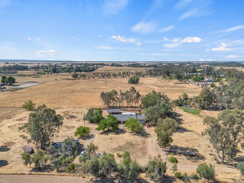 7494 Meadowlark Lane