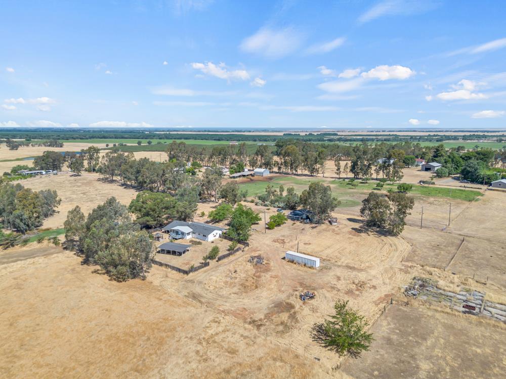 7494 Meadowlark Lane