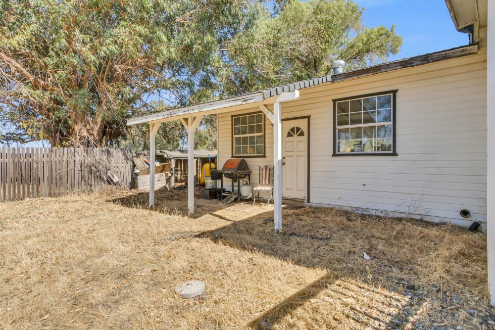 7494 Meadowlark Lane