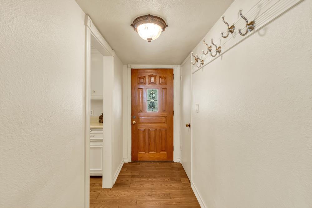 7494 Meadowlark Lane