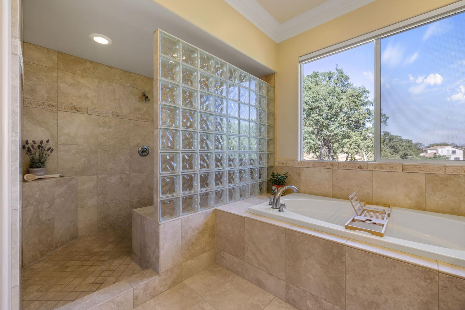 1324 Montridge Court