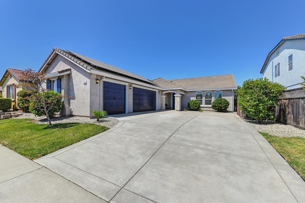 1423 High Noon Drive