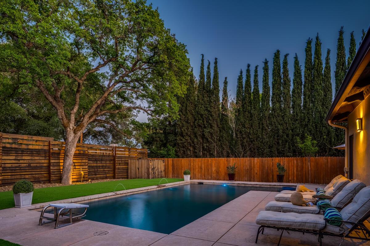 6921 Fallsbrook Court