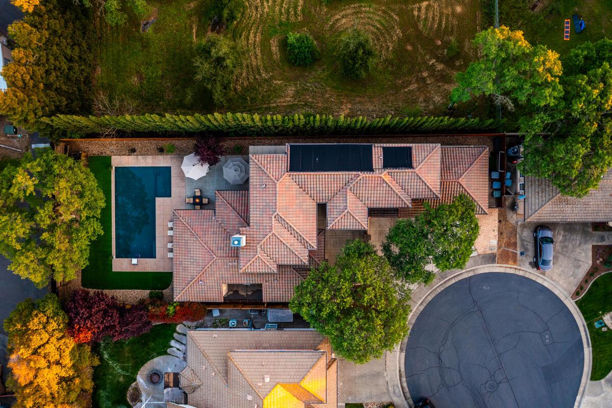 6921 Fallsbrook Court