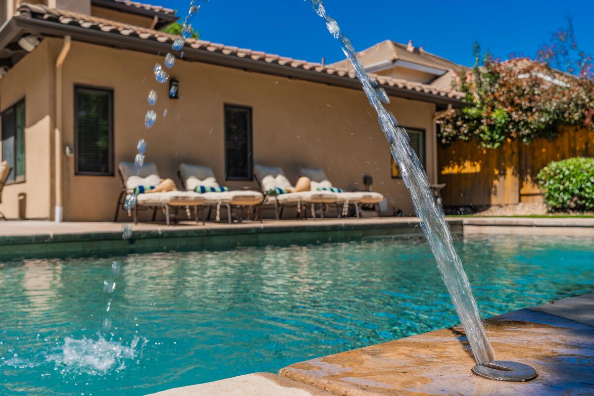 6921 Fallsbrook Court