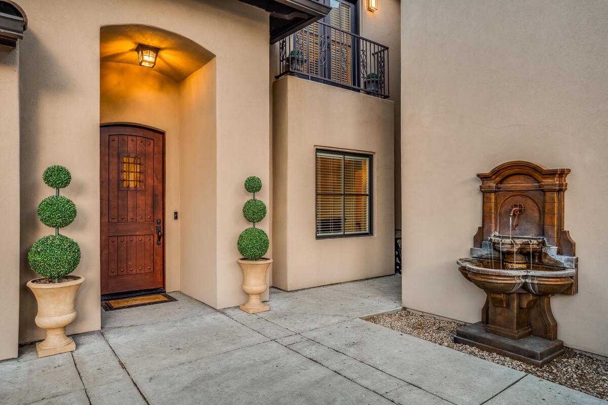 6921 Fallsbrook Court