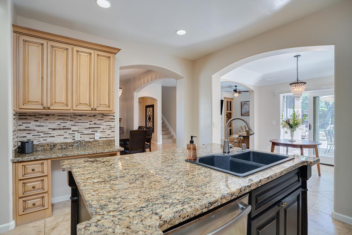 6921 Fallsbrook Court