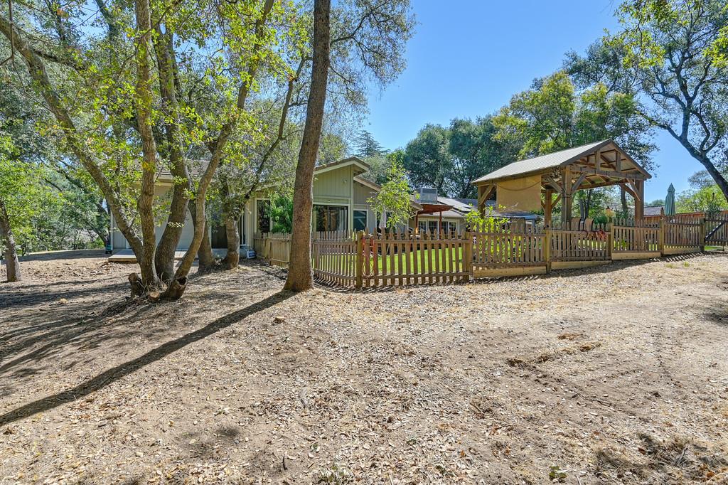 6222 Lou Court