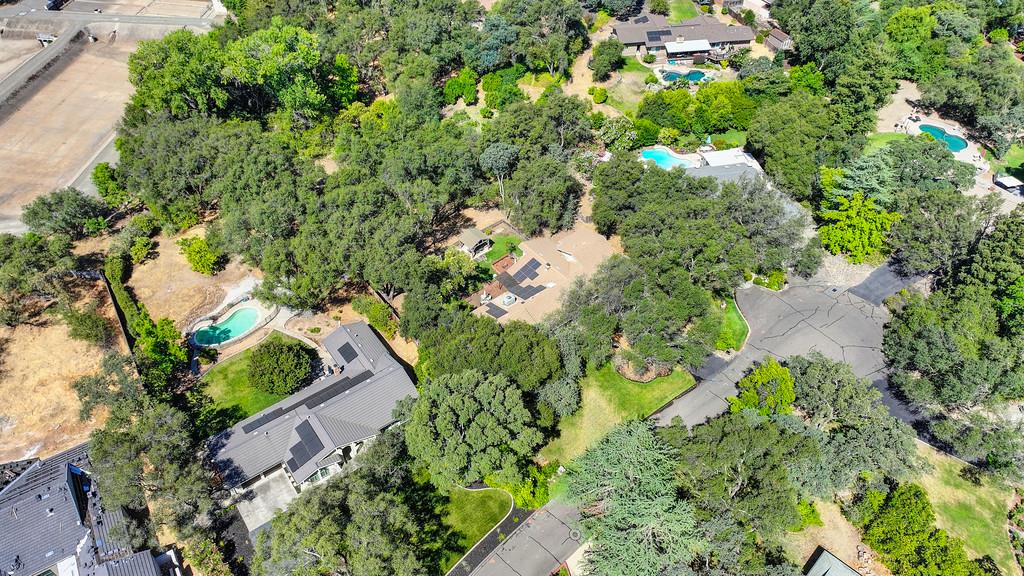 6222 Lou Court