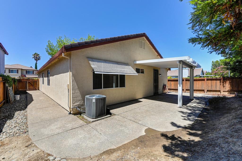 6820 Saddle Horse Way