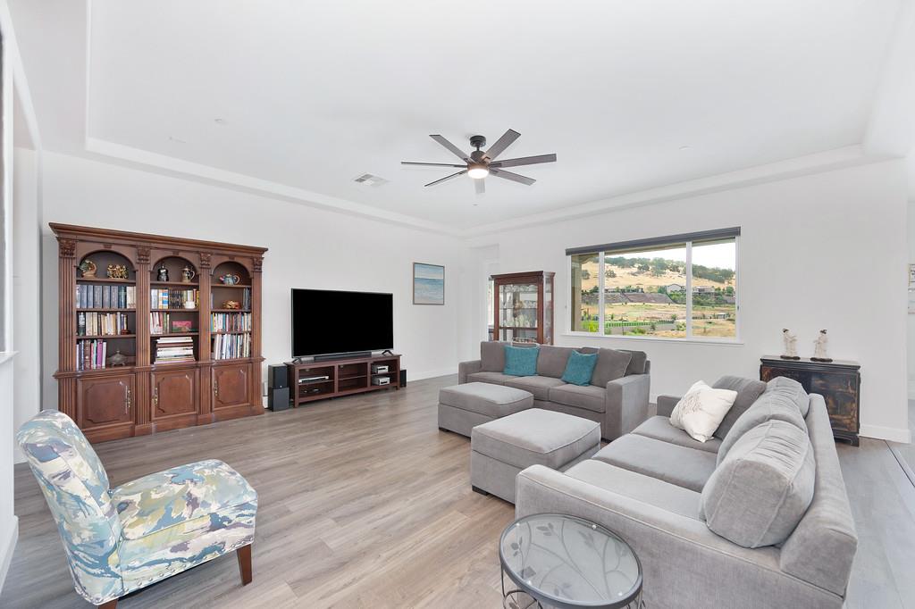 5529 Aspen Meadows Drive