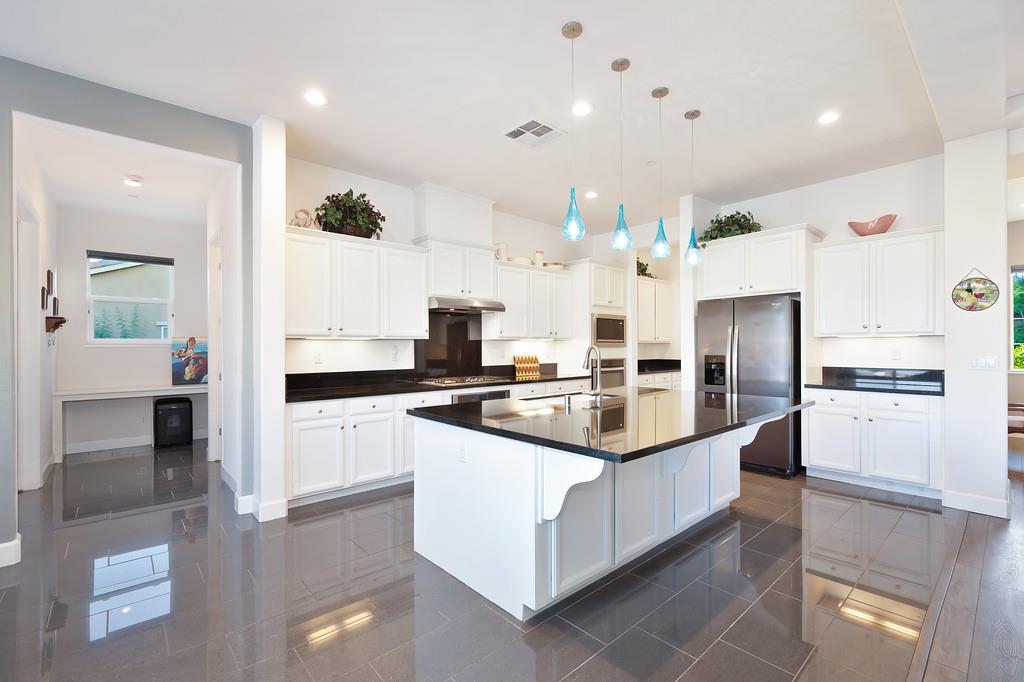 5529 Aspen Meadows Drive